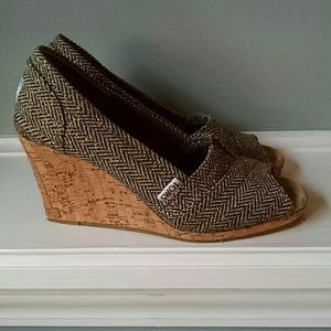 Toms wedges