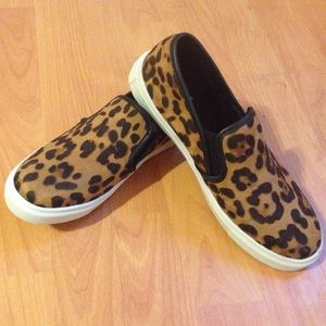 Womens animal print tennis shoes