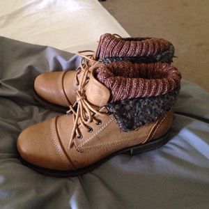 Brand new brown booties
