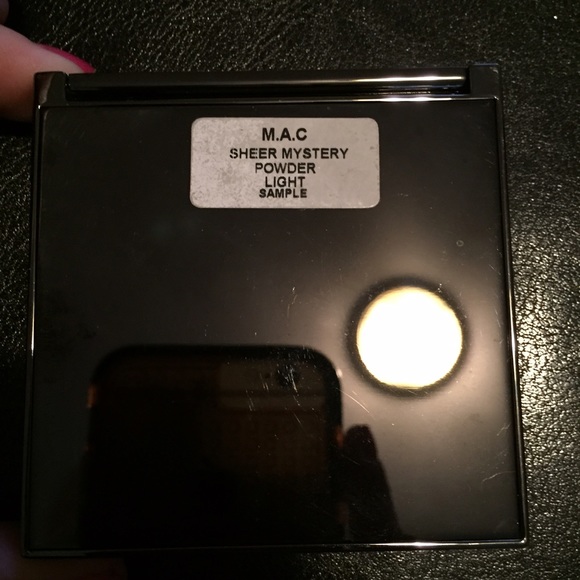 Mac Powder - Picture 3 of 3