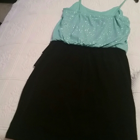 Mint Green homecoming dress - Picture 3 of 4