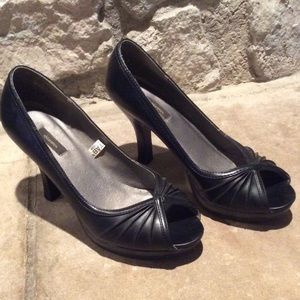 Classy black high hill shoes