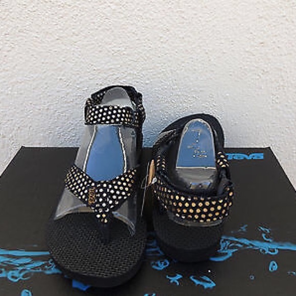 Teva gold straps