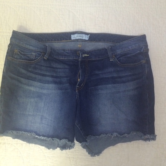 torrid Pants - Torrid Skinny Shorts - Dark w/ frayed hem