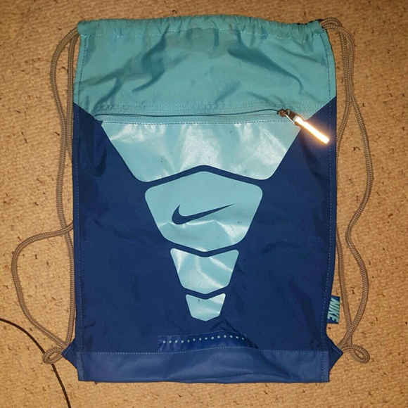 Nike Handbags - Nike Drawstring Bag