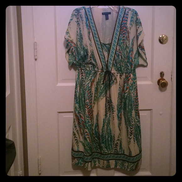 V-neck Patterned Dress