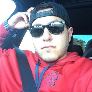 Meet your Posher, Leo