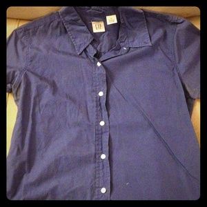Gap button down short sleeved shirt!