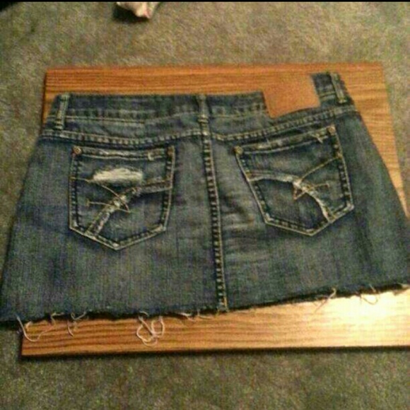 Sexy distressed blue jean mini skirt - Picture 2 of 2