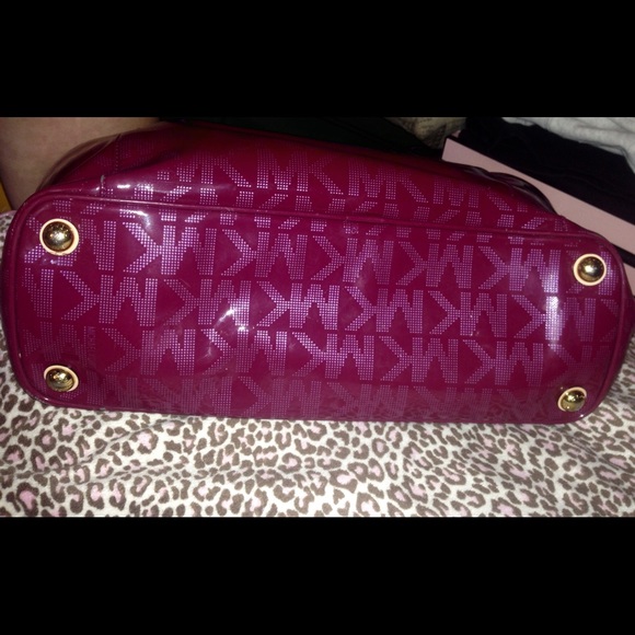 NWT MIchael Kors, PRICE DROP: $200, tonight only!! - Picture 4 of 4