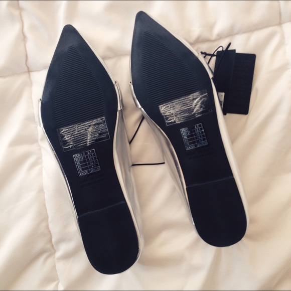 SOLD. ON DEPOP *****New pointed silver flats - Picture 3 of 3