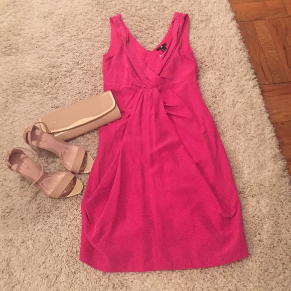 Bright pink dress👗