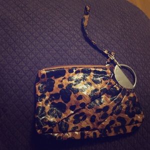 Leopard wrist let