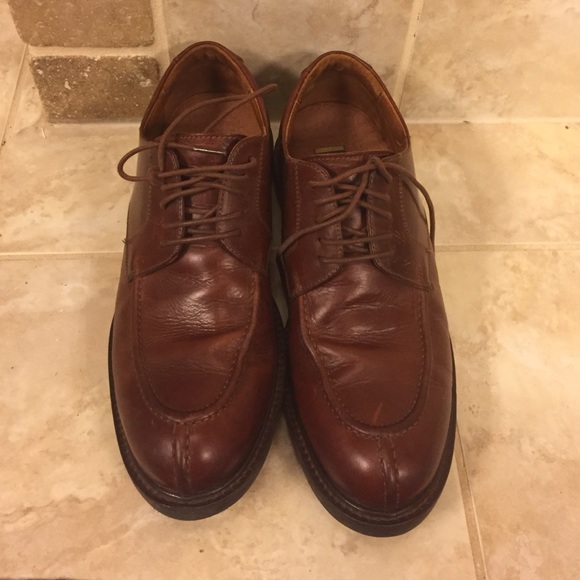 Men's Johnston & Murphy brown leather shoes sz10.5