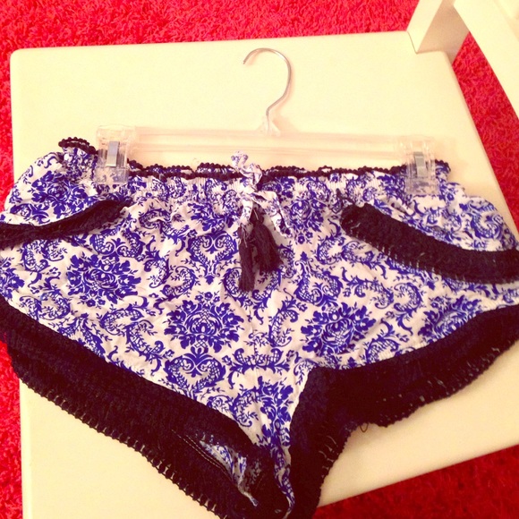 Super cute comfy shorts