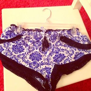 Super cute comfy shorts