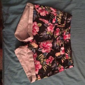 High wasted floral shorts