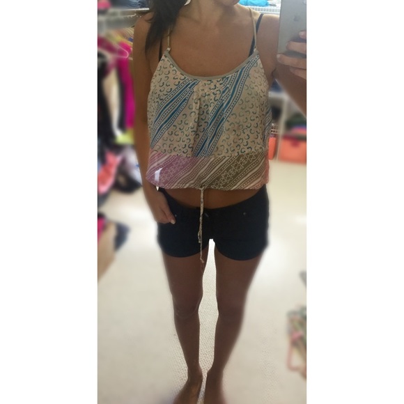 Crop top - Picture 2 of 2