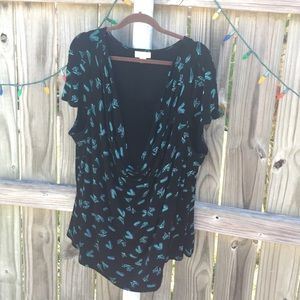 Coldwater Creek sailboat and pineapple drape tee