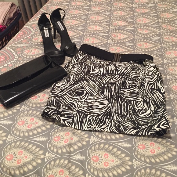 Black and white print skirt
