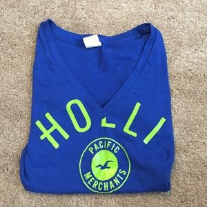 Hollister V-neck