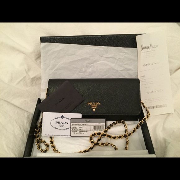 *SOLD* Prada Portafoglio Tracolla Clutch/Wallet - Picture 2 of 4