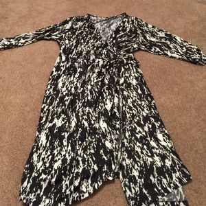 Shelby & Palmer Wrap dress with 3/4 sleeves