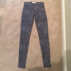NEW Patterned Abercrombie Leggings