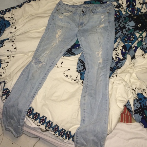 American Eagle ripped skinny jeans