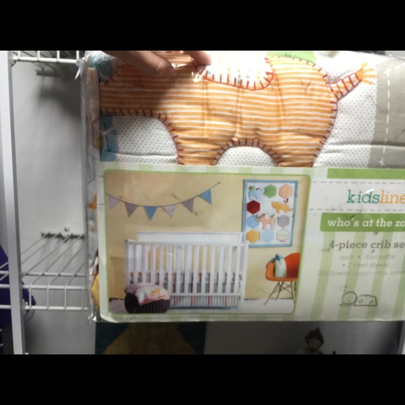 Crib bedding - Picture 2 of 2