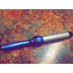 Bedhead "Helen Of Troy" 1.25 inch styling wand.