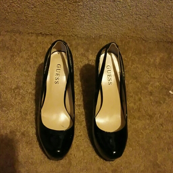 High heals - Picture 3 of 3