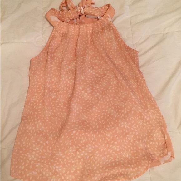 Light pink two patterned ny & co top with tie