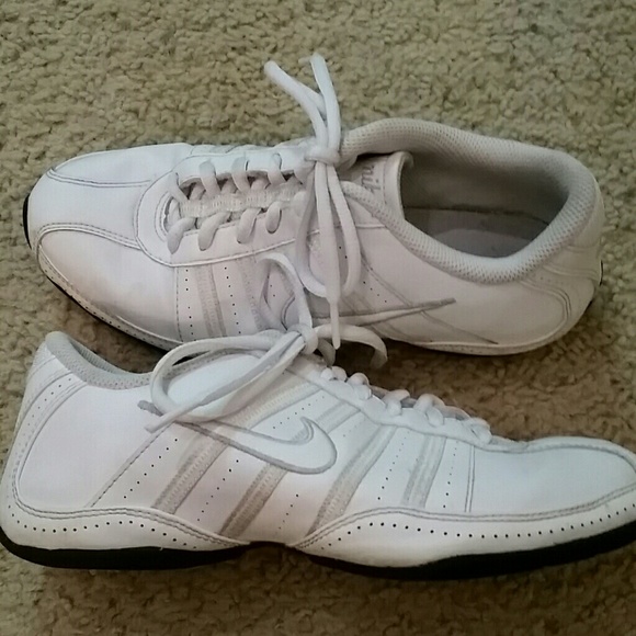 Nike - cheer shoes