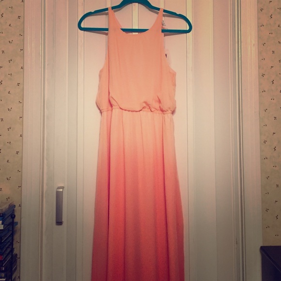 LC Lauren Conrad Dresses & Skirts - Pink maxi dress