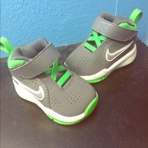 Nike size : 2 infant