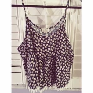 Daisy laced crop tank