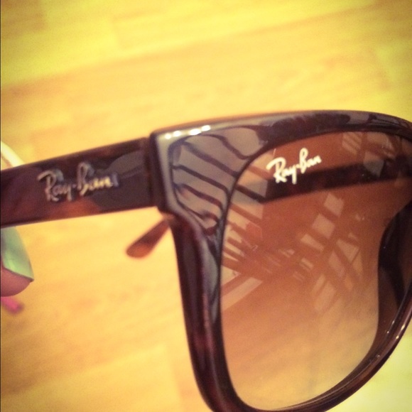 🎀AUTHENTIC RAY-BAN SUNGLASSES🎀 - Picture 3 of 4