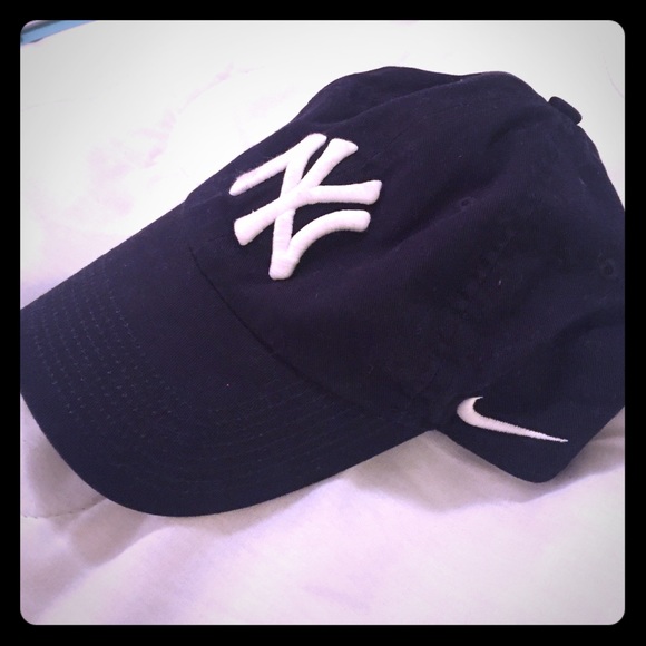 Nike Accessories - Nike New York Yankees hat