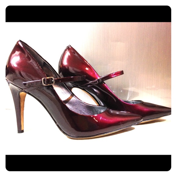 Via Spiga patent leather 3.5" heels