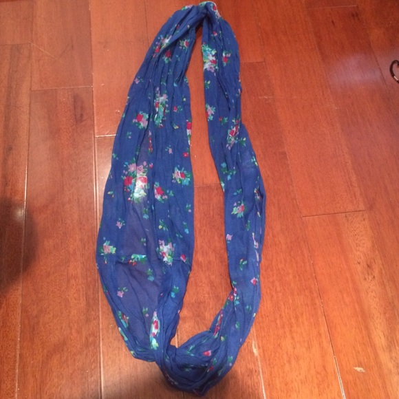 Blue floral scarf!
