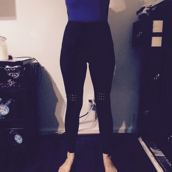 Studded cross leggings - Picture 1 of 4