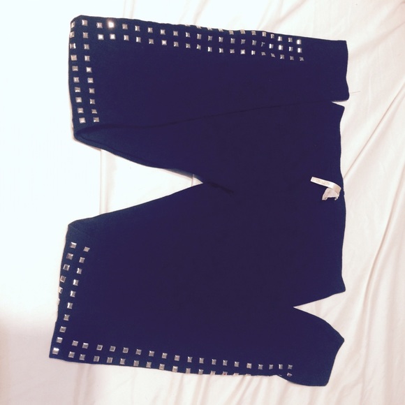 Studded cross leggings - Picture 3 of 4