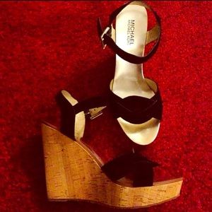 Michael Kors heels 🎉⬇️