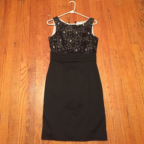Cocktail dress with lace top