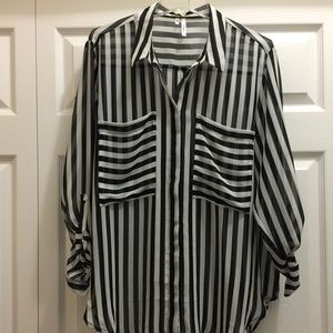 Wore once! Looks great with skirt or leggings!