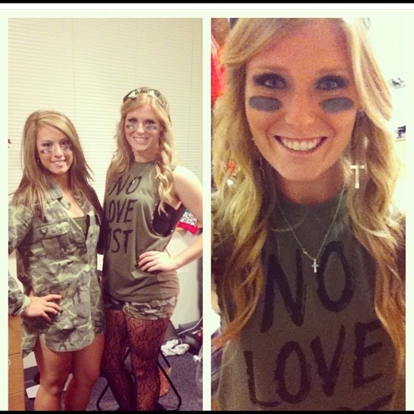 Forever 21 Camo Jacket - Picture 4 of 4