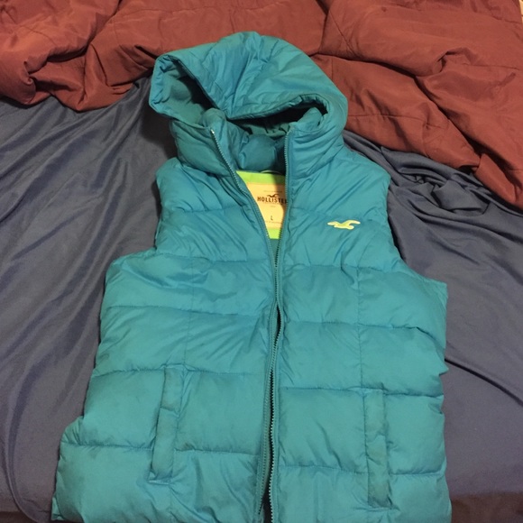 Sky Blue Hollister Vest . 😘🙌🏻 - Picture 1 of 3