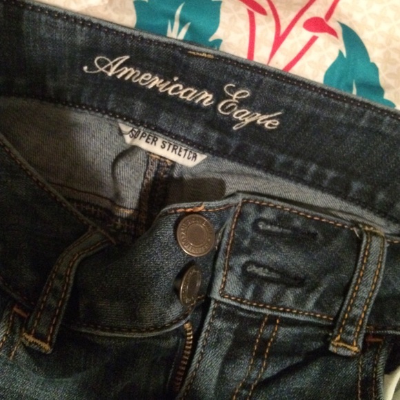 SOLD: NWOT: AE Jeans 🎉🎉 - Picture 2 of 3
