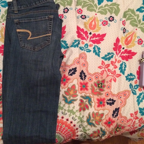 SOLD: NWOT: AE Jeans 🎉🎉 - Picture 3 of 3